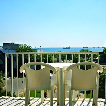 Atakoey Marina Hotel Istanbul Exterior photo