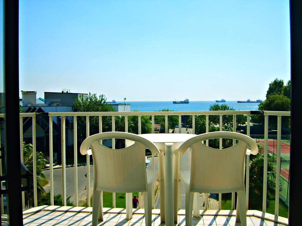 Atakoey Marina Hotel Istanbul Exterior photo