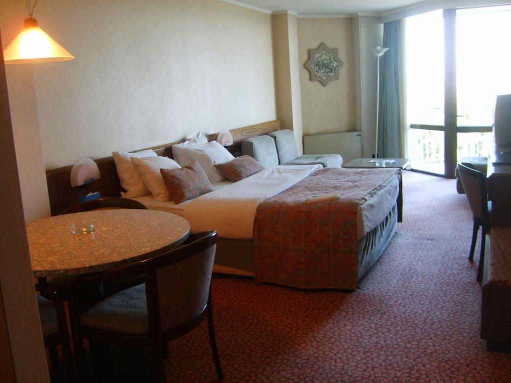 Atakoey Marina Hotel Istanbul Room photo