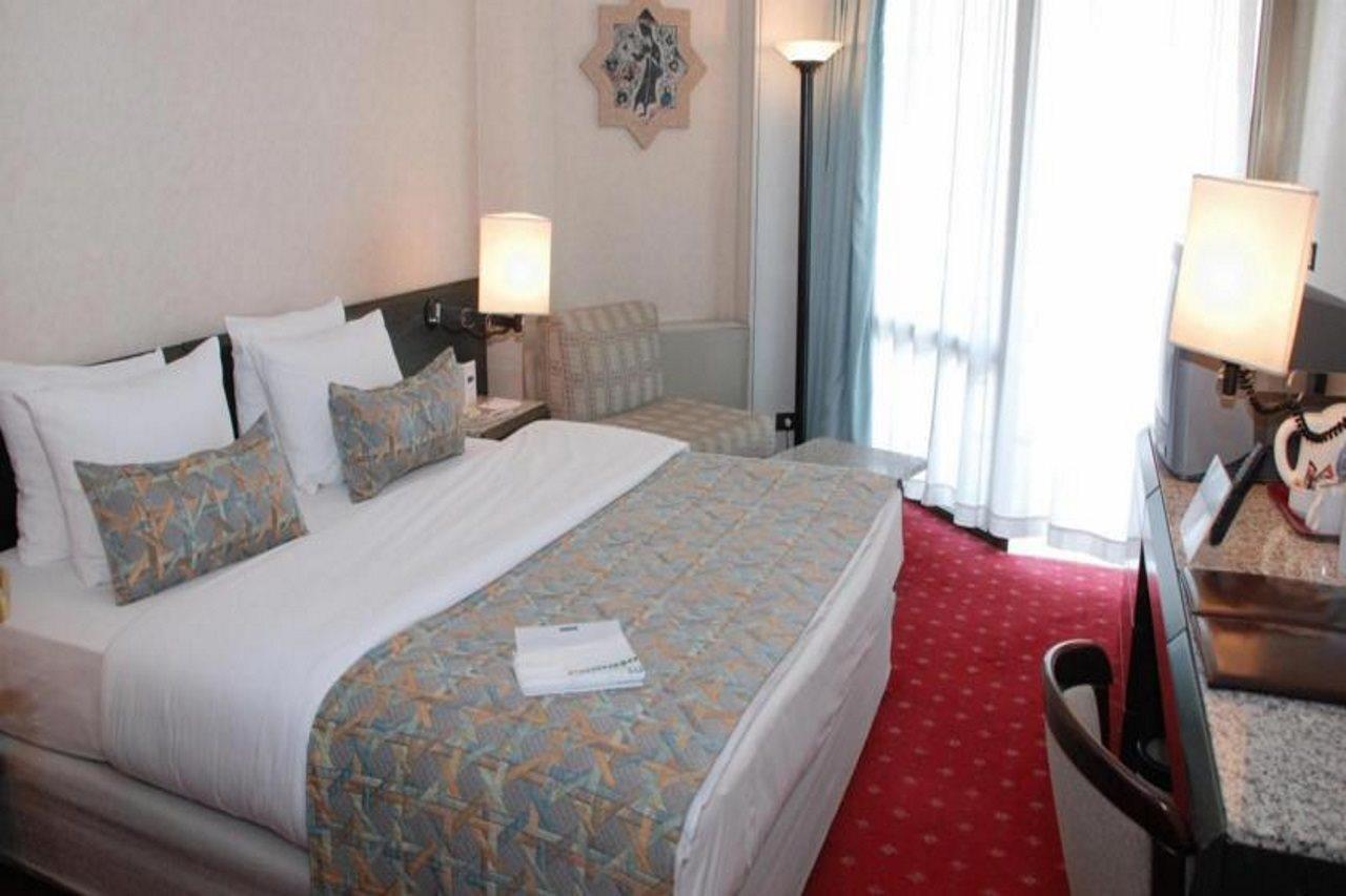 Atakoey Marina Hotel Istanbul Exterior photo